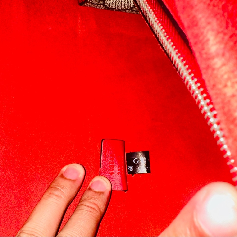 Gucci Dionysus GG Medium Shoulder Bag - Picture 14 of 14
